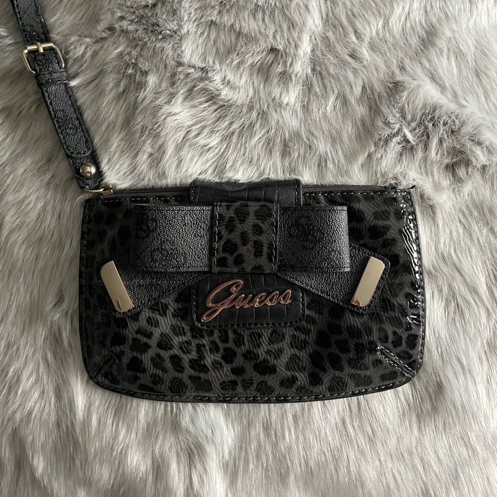 Guess wristlet/clutch
